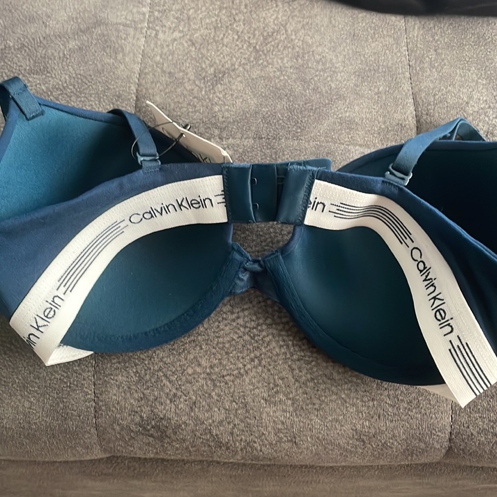 Bra - Picture 3 of 3